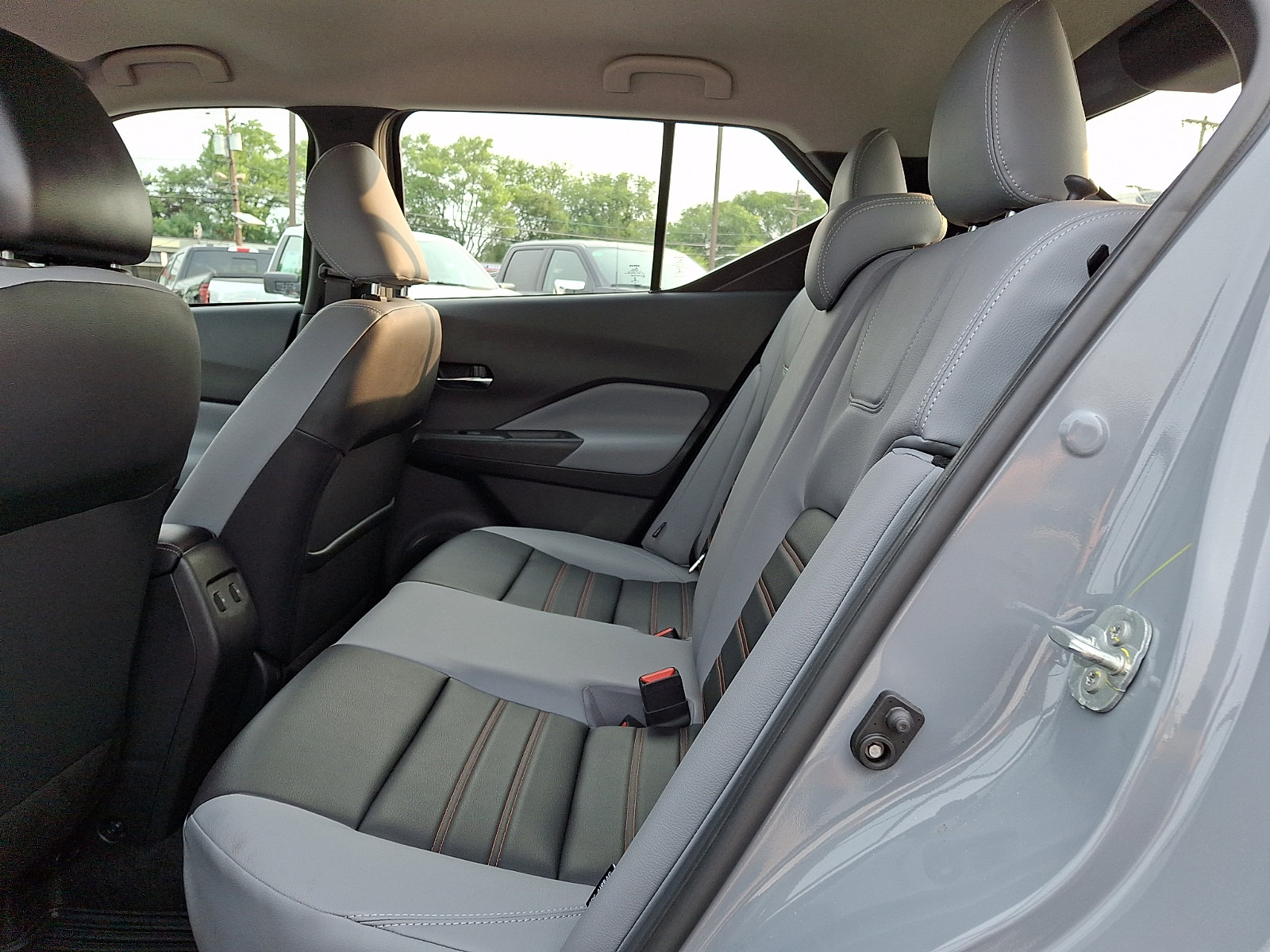 Used 2023 Nissan Kicks SR w/ SR Premium Package FWD image 10