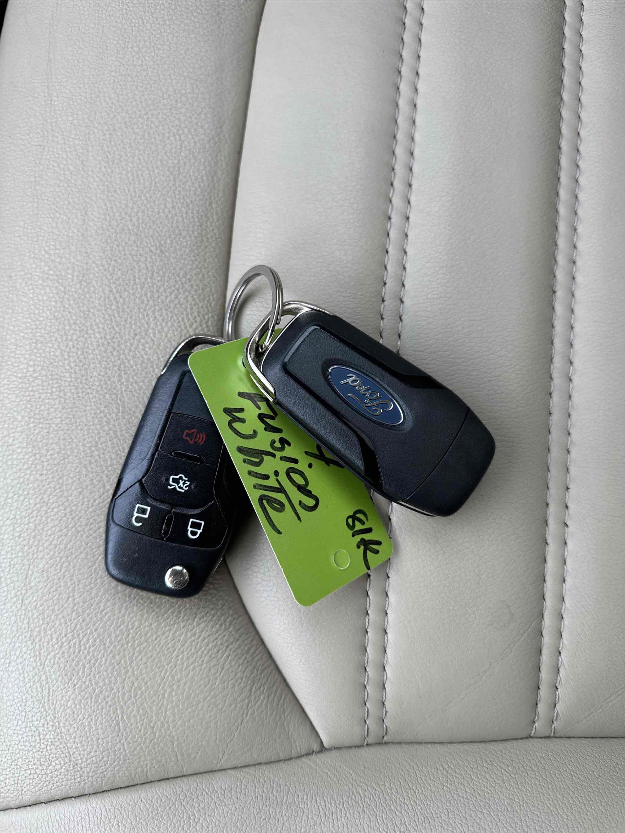 Used 2014 Ford Fusion SE w/ Equipment Group 202A image 32