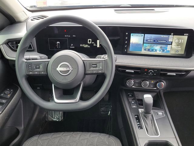Used 2025 Nissan Kicks SV AWD/4WD image 11