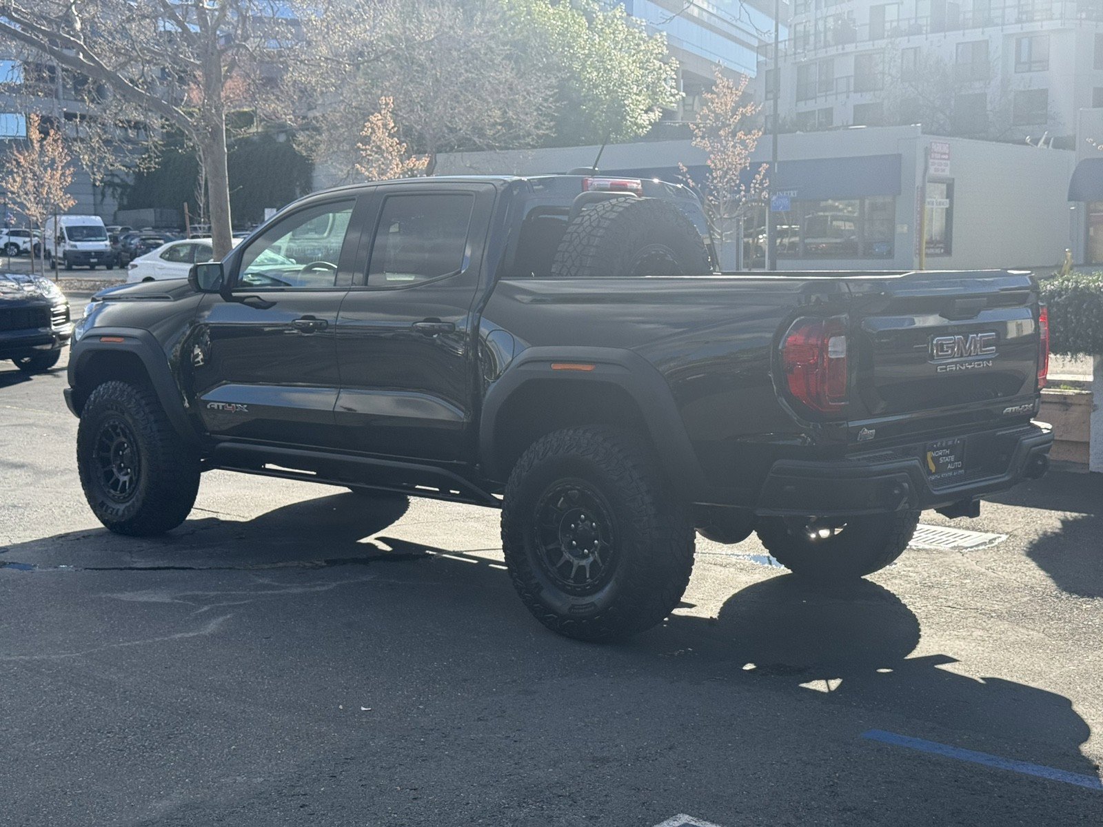 Used 2024 GMC Canyon AT4X w/ AT4X AEV Edition image 12