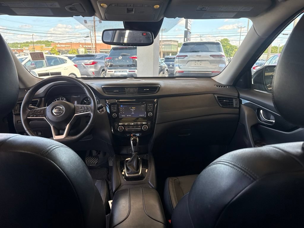 Used 2017 Nissan Rogue SL w/ SL Premium Package AWD/4WD image 15