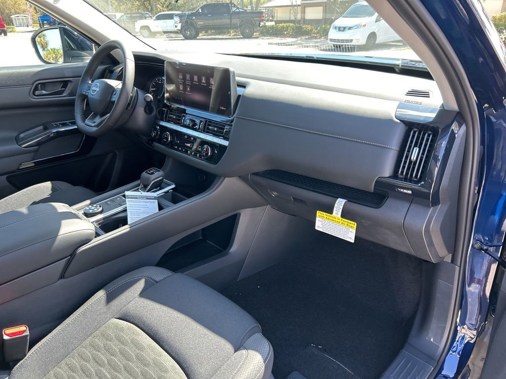 New 2026 Nissan Pathfinder SV image 43