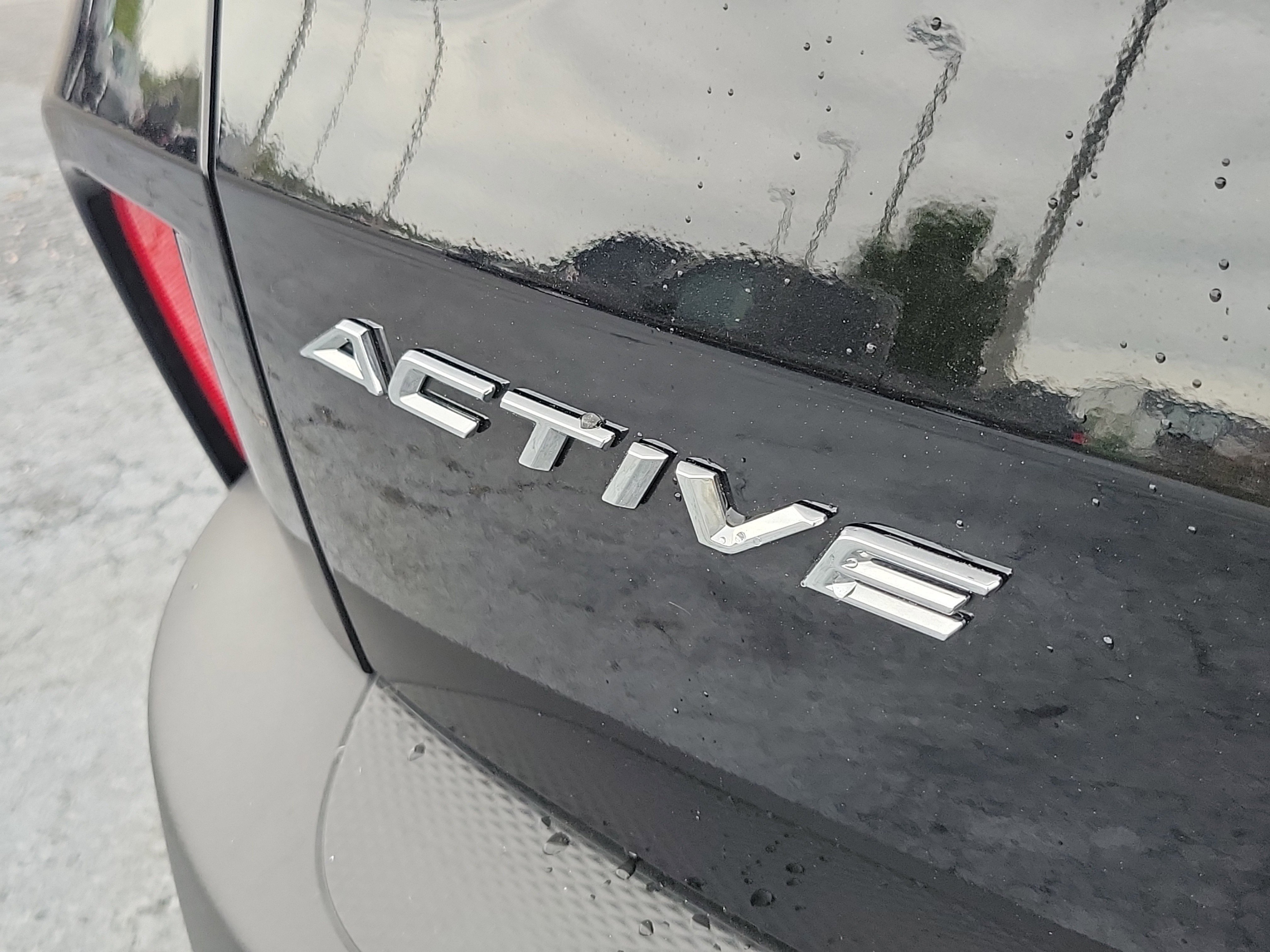 Used 2025 Ford Escape Active image 10