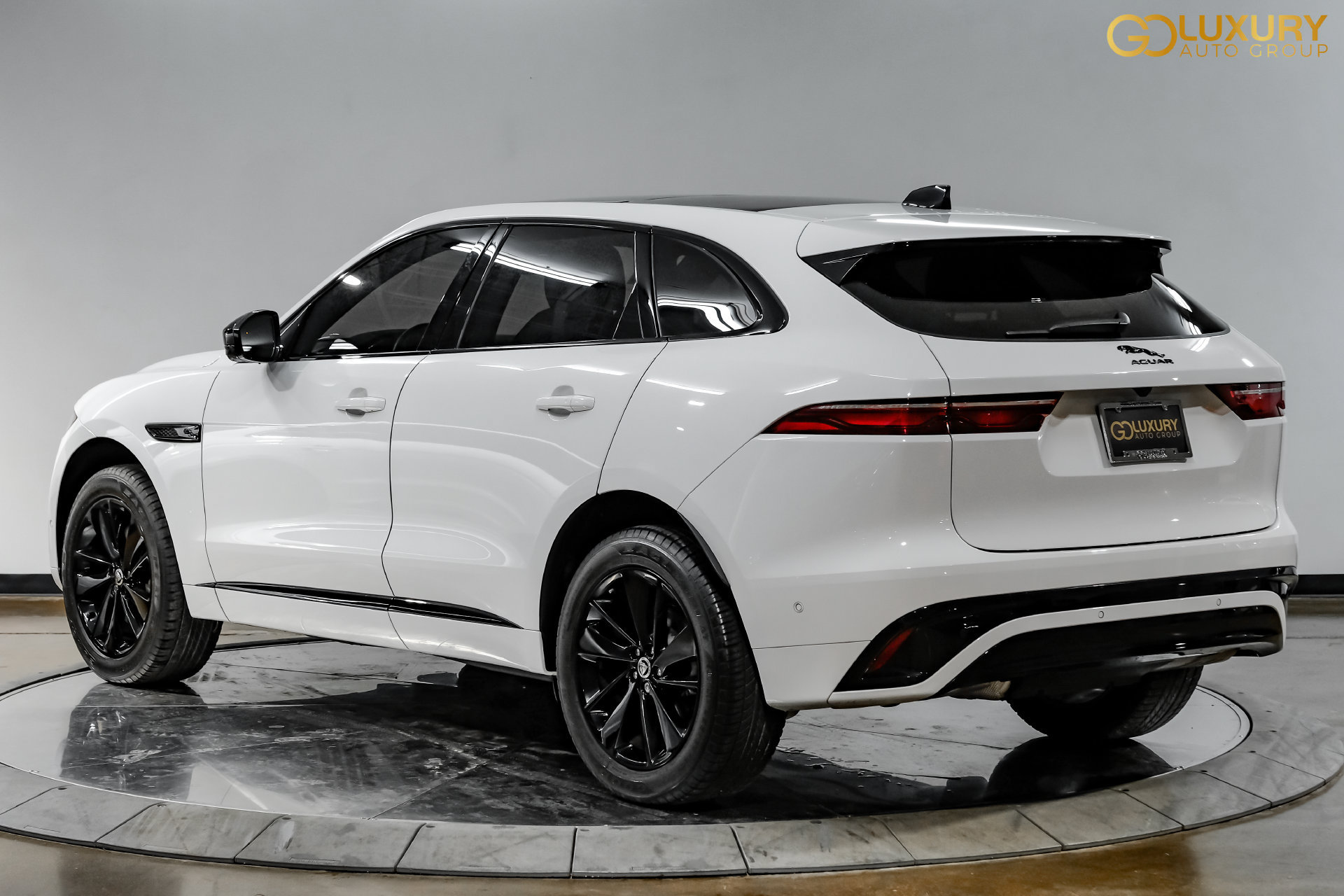 Used 2024 Jaguar F-PACE R-Dynamic S AWD/4WD image 12
