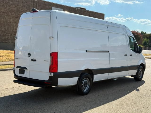 Used 2023 Mercedes-Benz Sprinter 2500 image 6