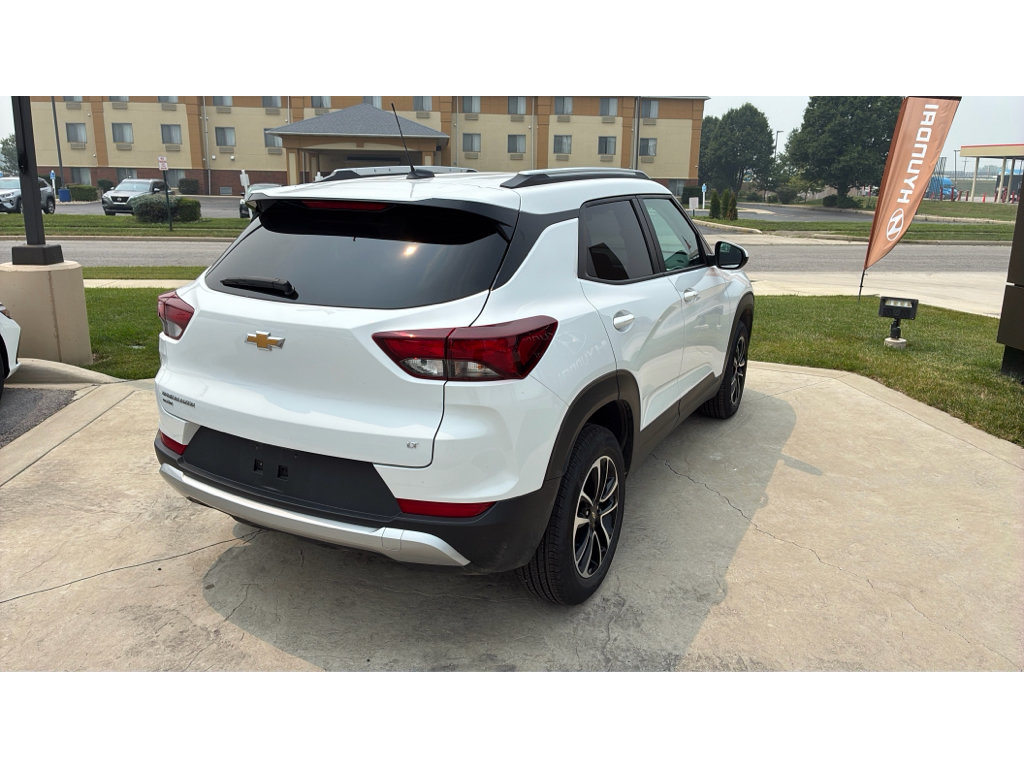 Used 2025 Chevrolet TrailBlazer LT AWD/4WD image 5