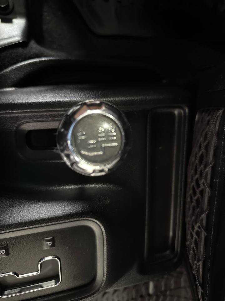 Used 2016 Jeep Wrangler Unlimited Rubicon AWD/4WD image 21