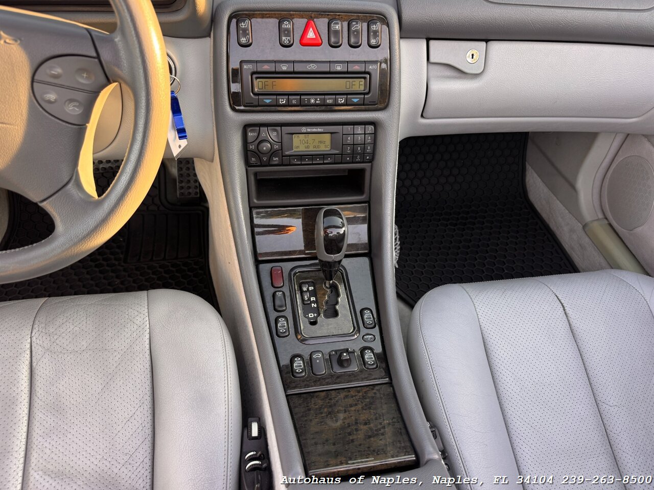 Used 2001 Mercedes-Benz CLK 430 Cabriolet image 28
