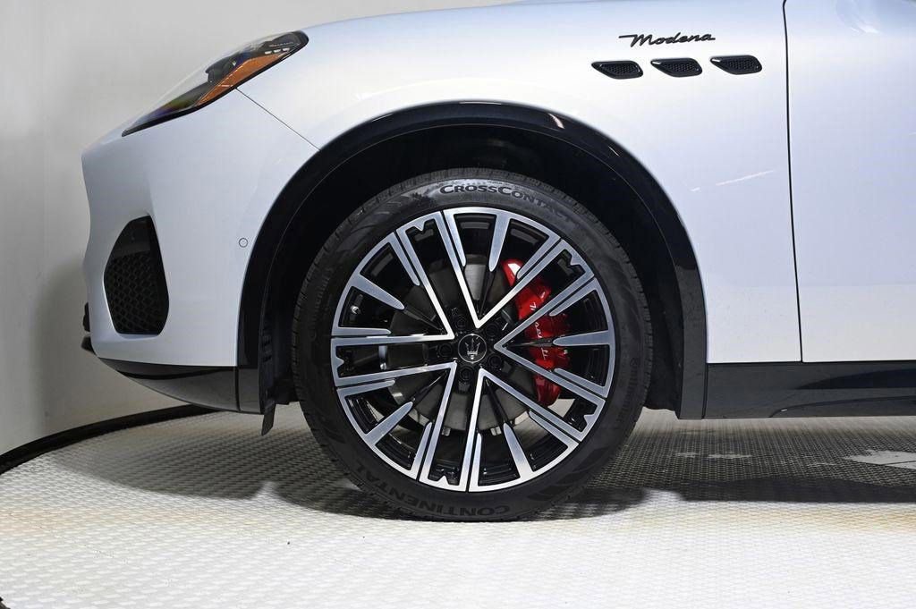 Used 2025 Maserati Grecale Modena image 28