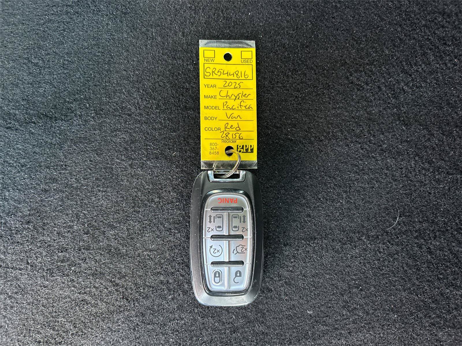 Used 2025 Chrysler Pacifica Select FWD image 36