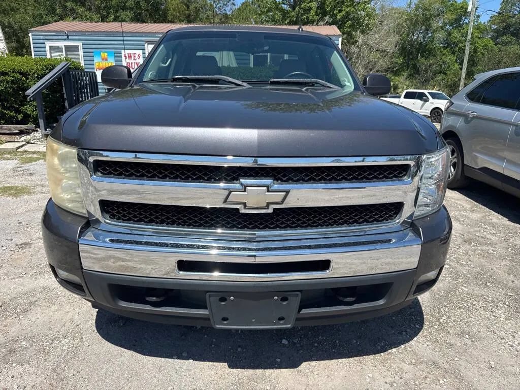 Used 2011 Chevrolet Silverado 1500 LT w/ All-Star Edition AWD/4WD image 2