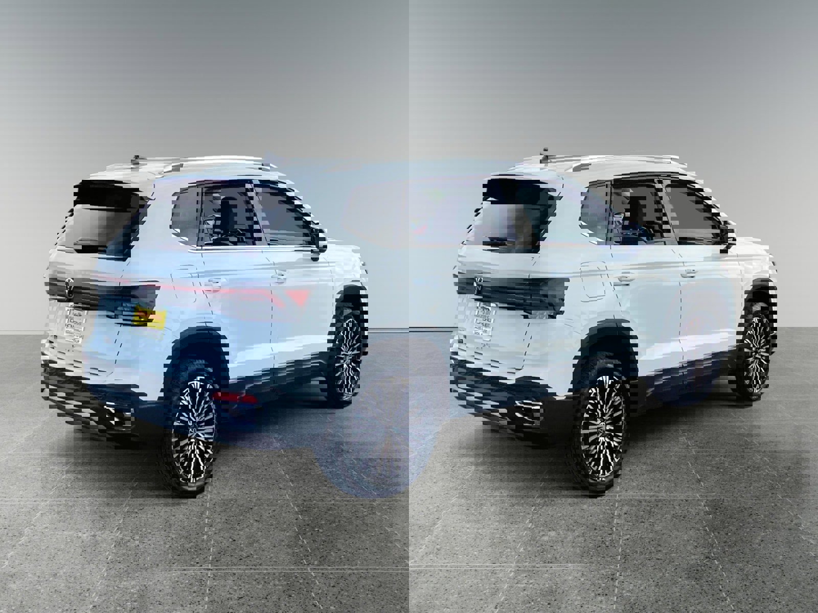 Used 2025 Volkswagen Taos SE image 5