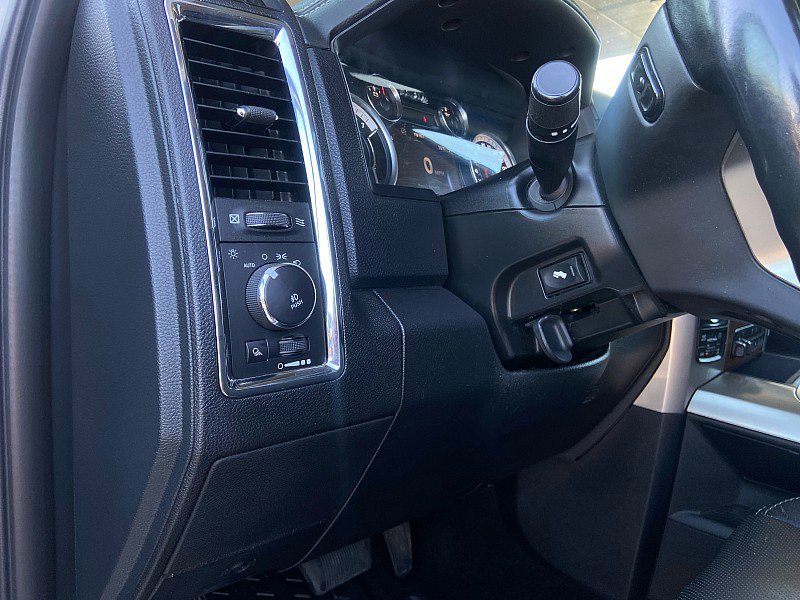 Used 2017 RAM 1500 Laramie image 23