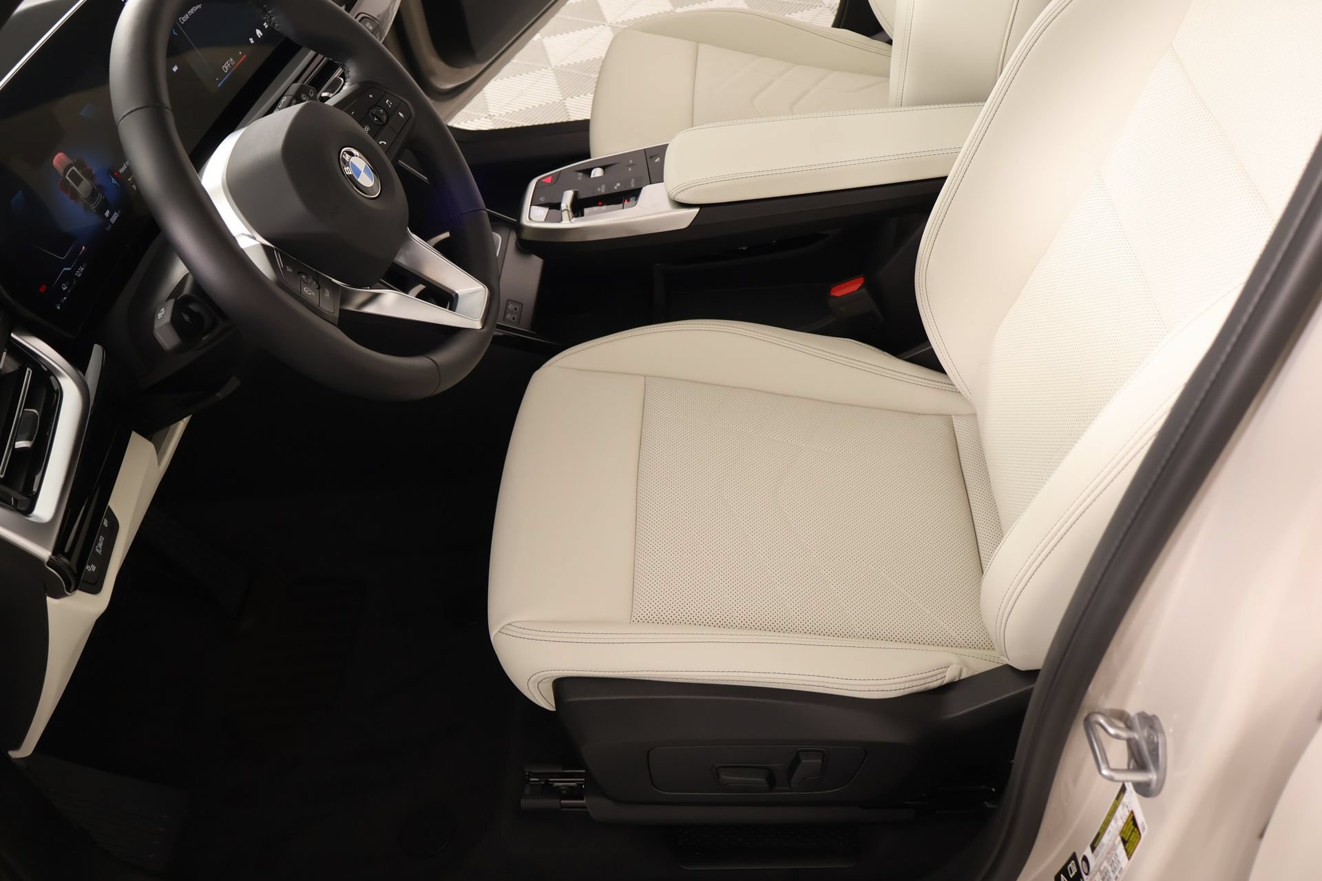 New 2026 BMW X1 xDrive28i w/ Technology Package AWD/4WD image 10