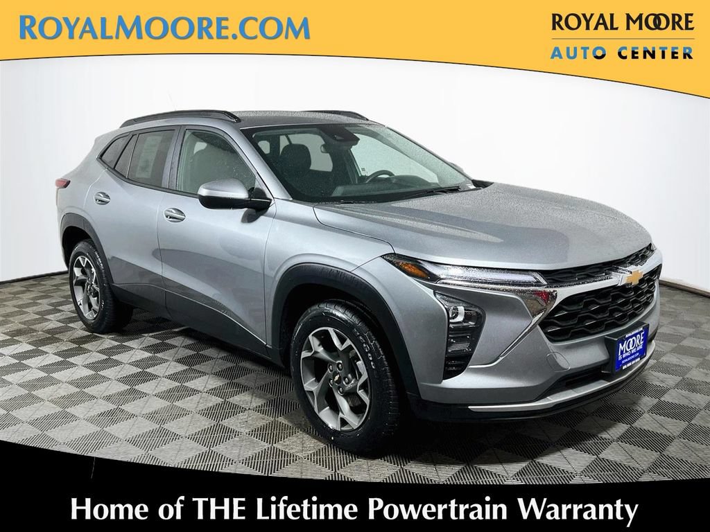 Used 2024 Chevrolet Trax LT FWD image 1