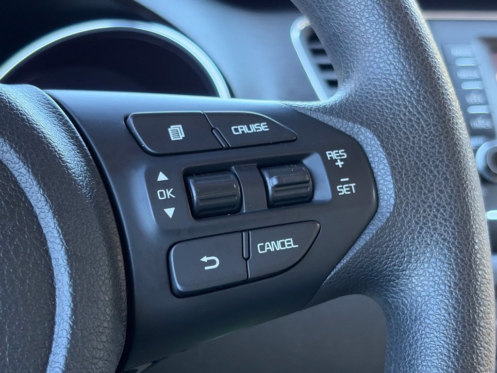 Used 2019 Kia Sedona LX FWD image 23