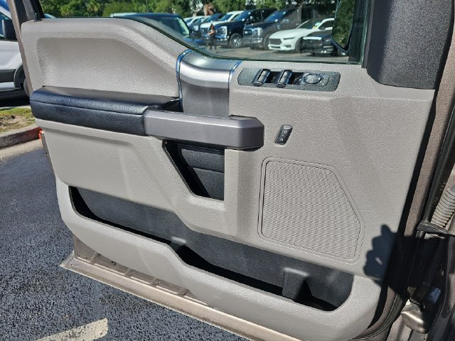 Used 2019 Ford F150 XLT w/ Equipment Group 302A Luxury AWD/4WD image 29