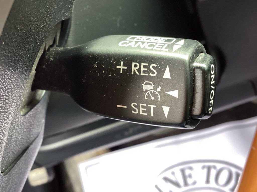 Used 2013 Lexus ES 300h w/ Ultra Luxury Pkg image 31