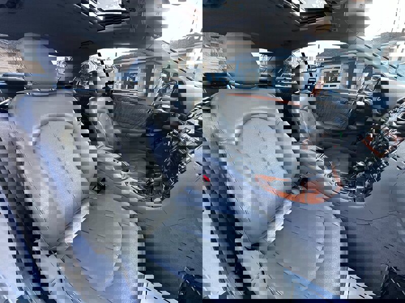 Used 2009 Mercedes-Benz CLK 350 Coupe image 13