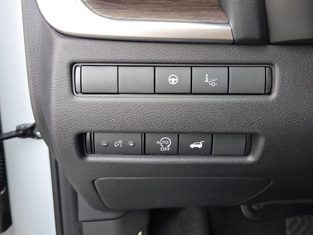 New 2026 Nissan Rogue Platinum image 23