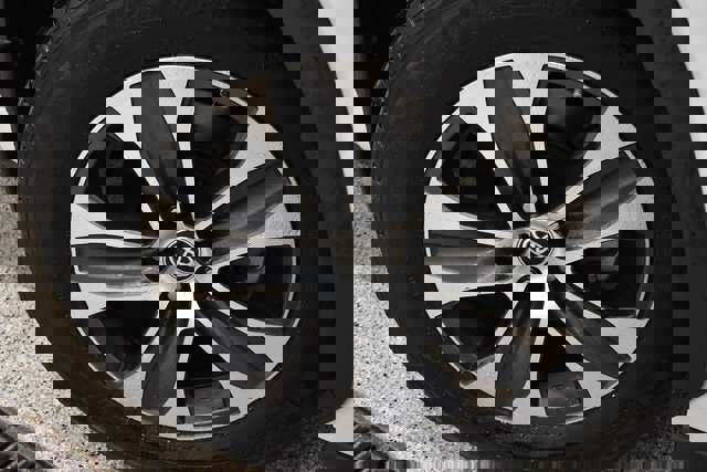 Used 2022 Toyota Highlander XLE image 14