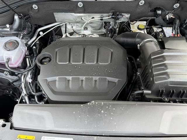 New 2025 Volkswagen Atlas Cross Sport SEL Premium R-Line image 16
