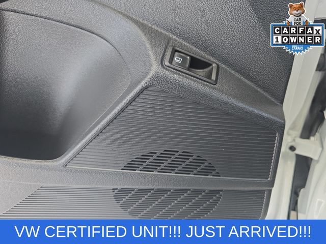 Used 2024 Volkswagen Taos SE FWD image 16