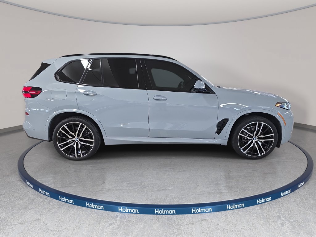 Certified 2024 BMW X5 sDrive40i w/ Executive Package RWD image 4