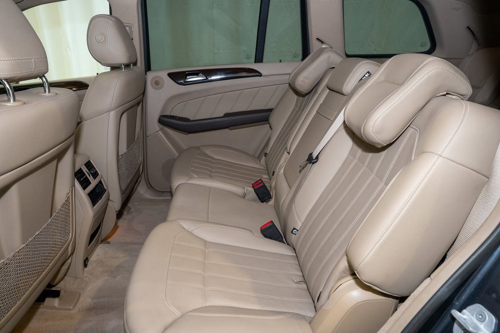 Used 2015 Mercedes-Benz GL 450 4MATIC image 8