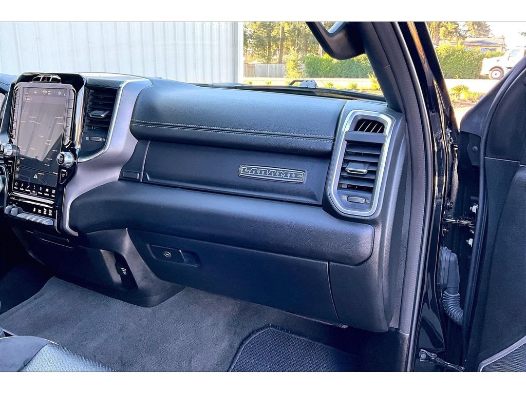 Used 2023 RAM 1500 Laramie AWD/4WD image 16