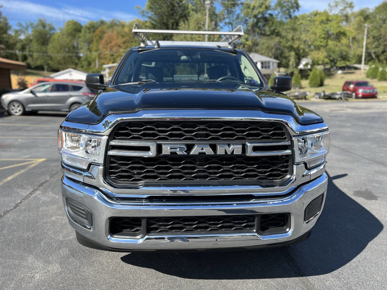 Used 2019 RAM 2500 Tradesman w/ Chrome Appearance Group image 2