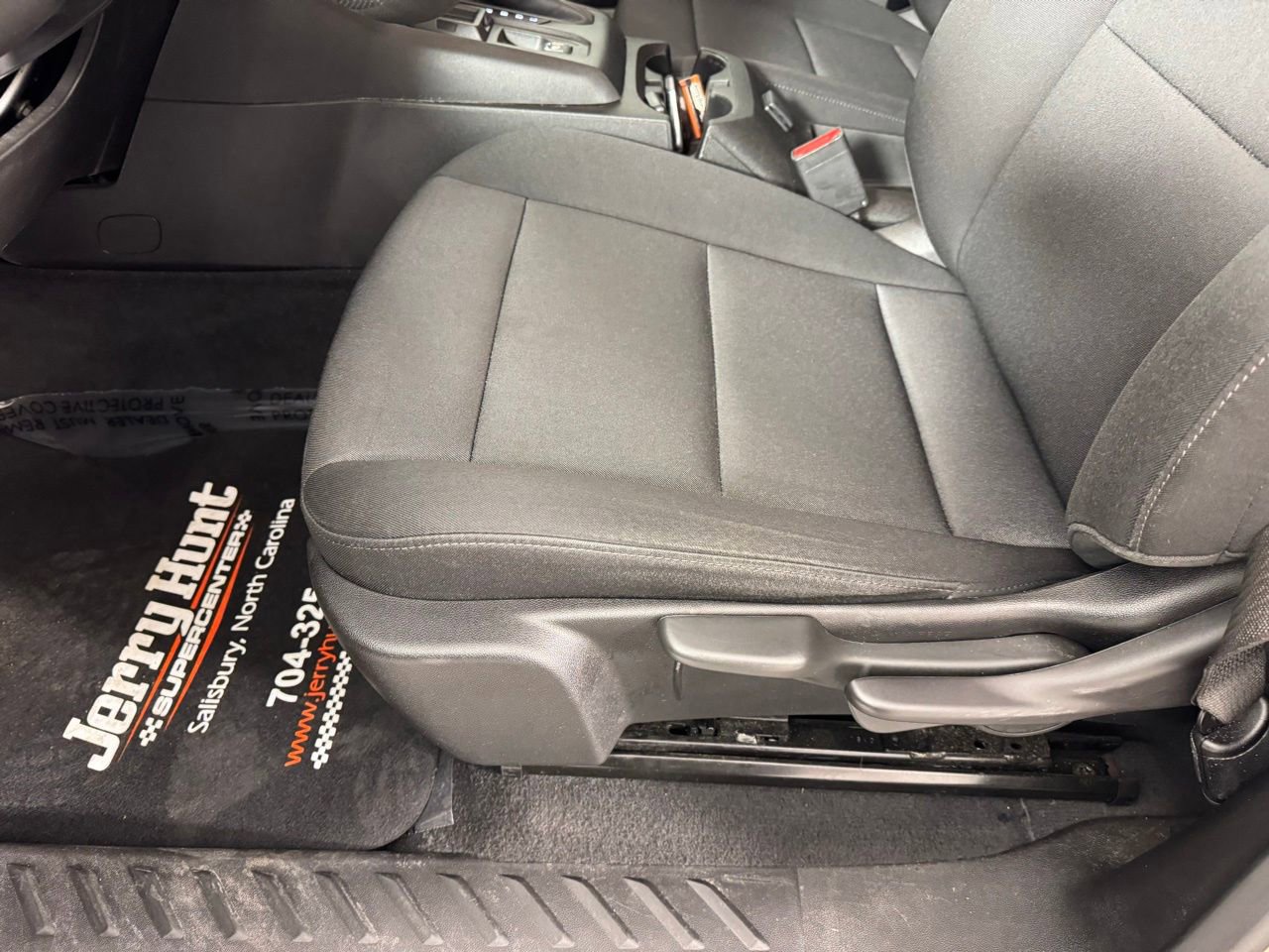 Used 2024 Chevrolet Colorado W/T image 12