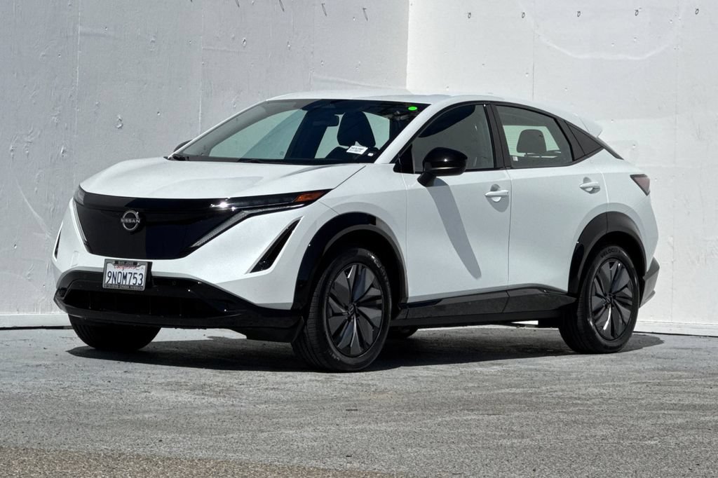 Used 2024 Nissan Ariya AWD image 7