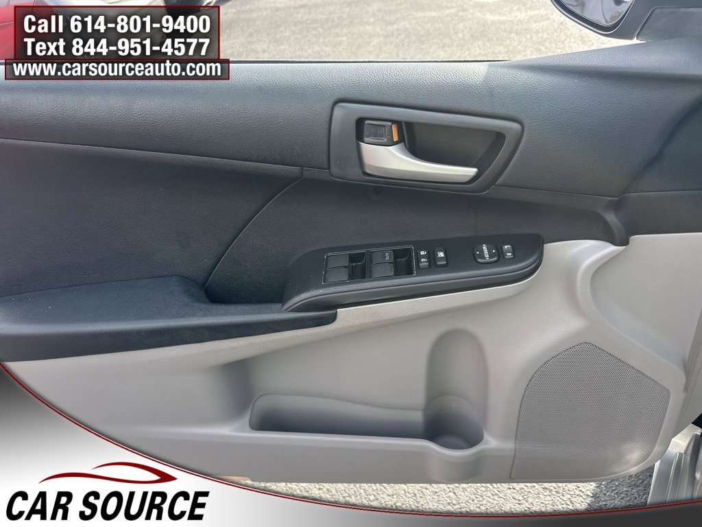 Used 2012 Toyota Camry LE image 12