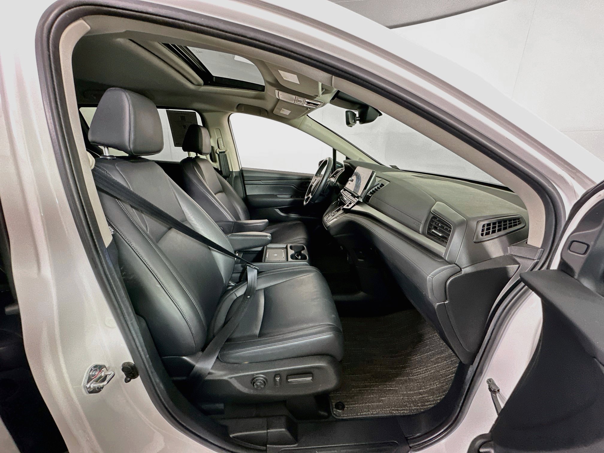 Used 2025 Honda Odyssey EX-L image 33