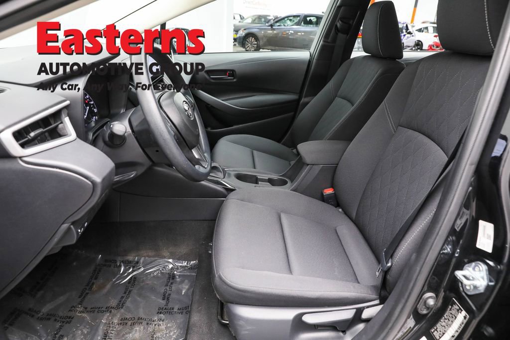 Used 2025 Toyota Corolla LE image 14