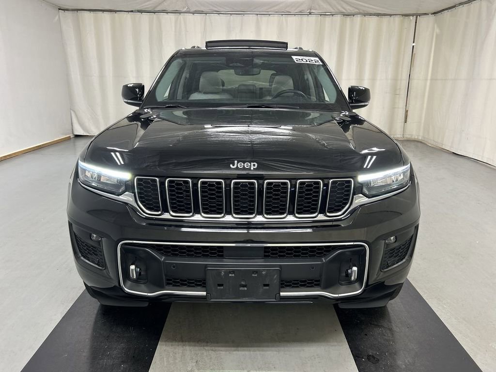 Used 2022 Jeep Grand Cherokee Overland AWD/4WD image 3