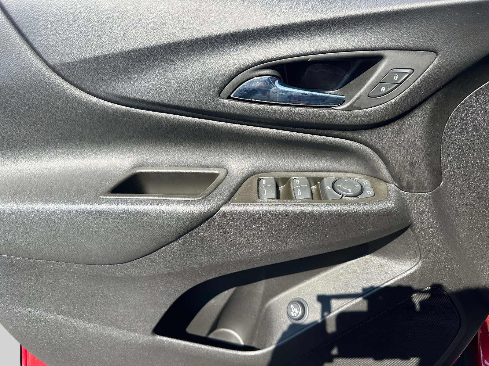Used 2023 Chevrolet Equinox LT FWD image 16