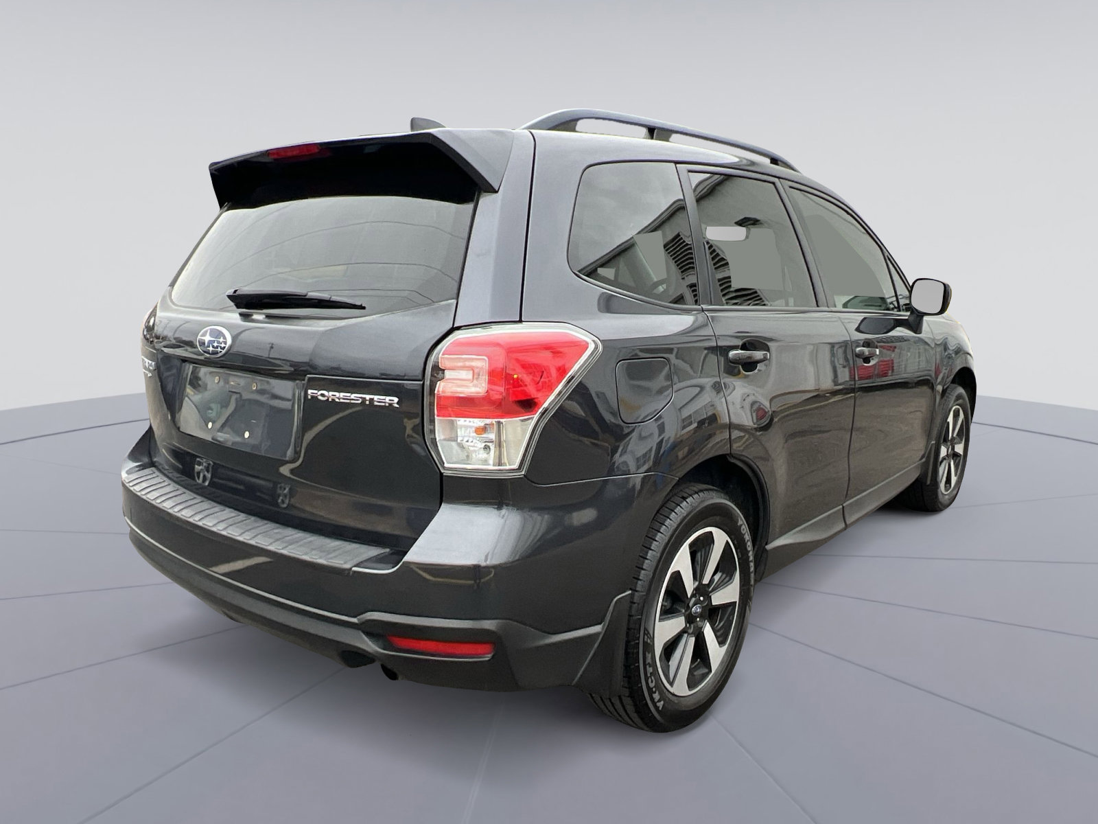 Used 2018 Subaru Forester 2.5i Premium w/ All-Weather Package image 9