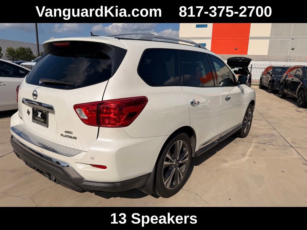 Used 2017 Nissan Pathfinder Platinum w/ Family Entertainment Package AWD/4WD image 4