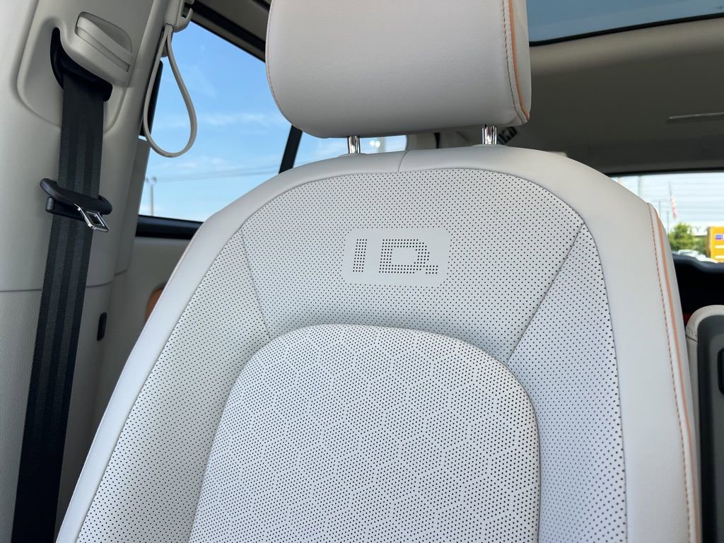 New 2025 Volkswagen ID. Buzz Pro S Plus image 21