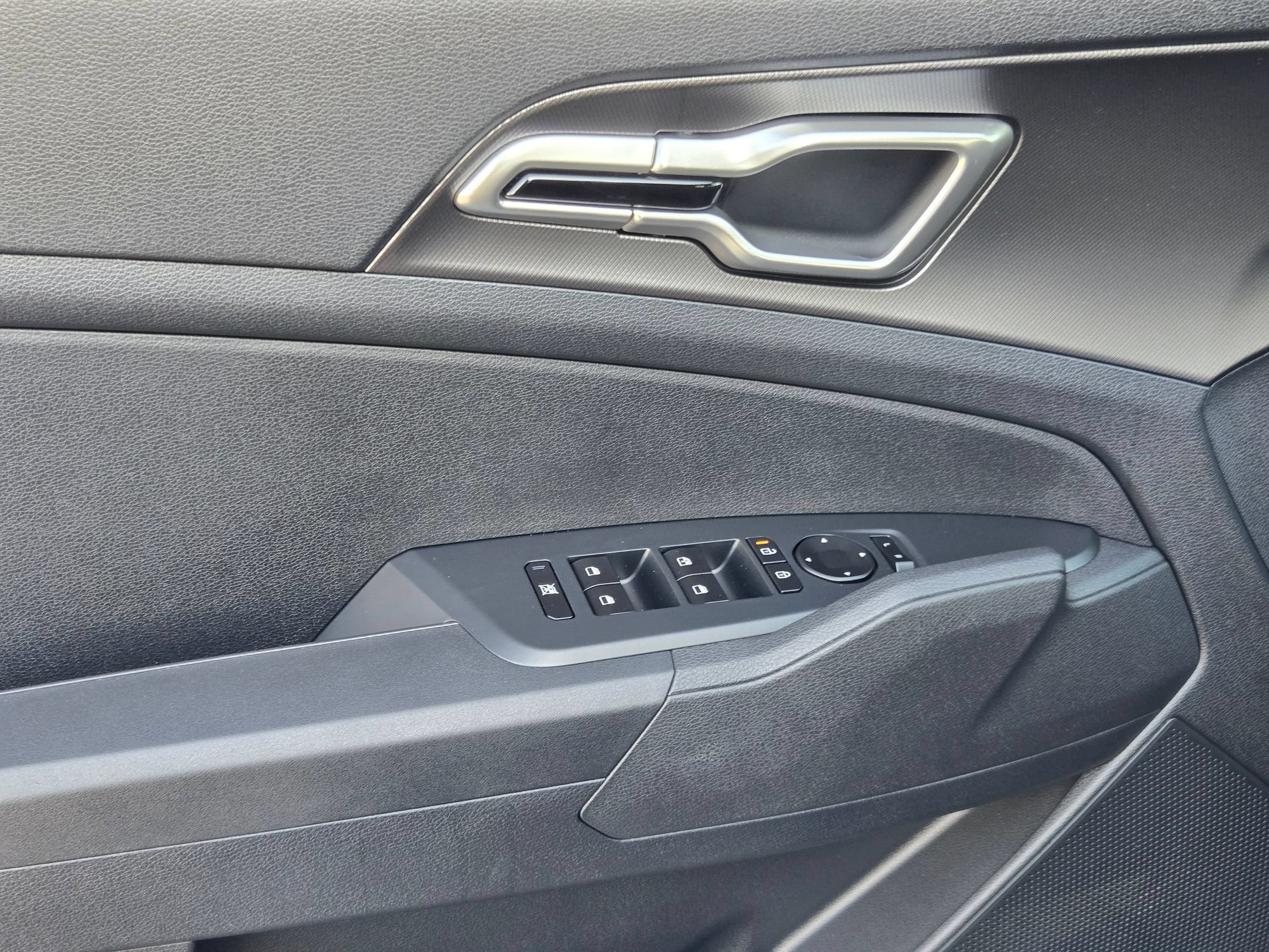 New 2026 Kia Sportage LX w/ LX Convenience Package FWD image 16