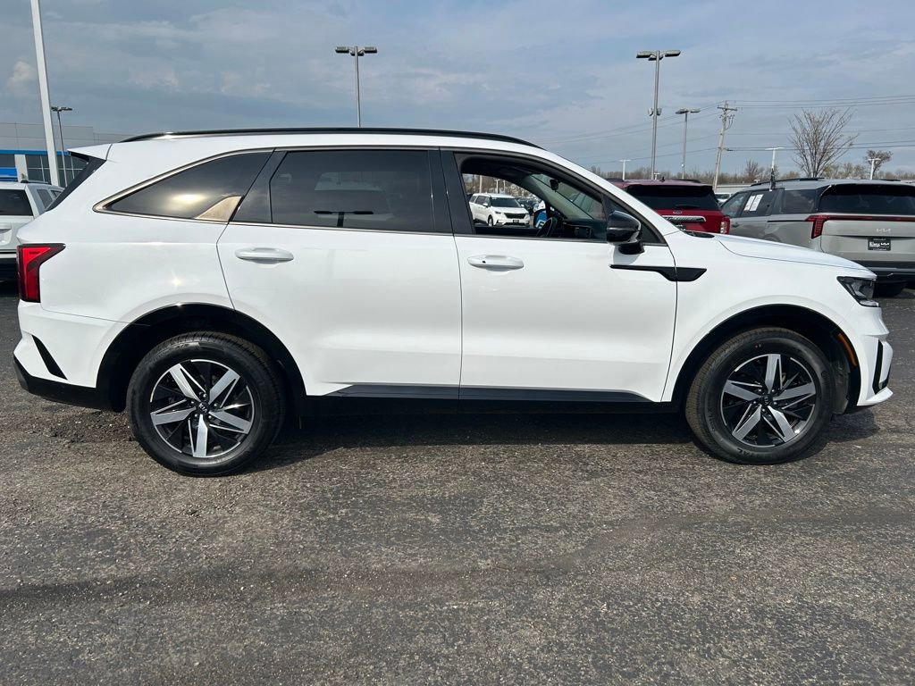 Certified 2021 Kia Sorento S image 8