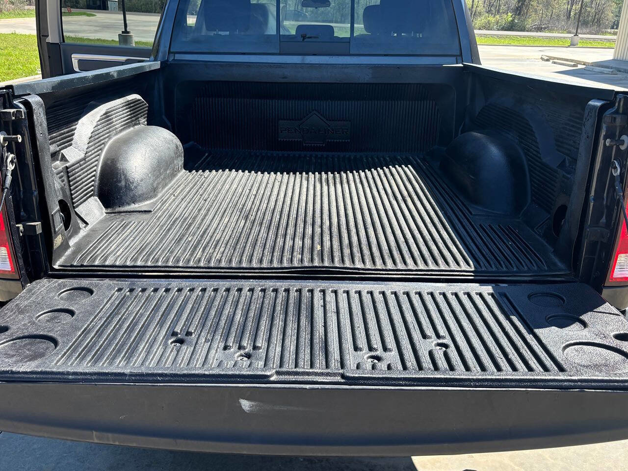 Used 2018 RAM 1500 Classic SLT image 13