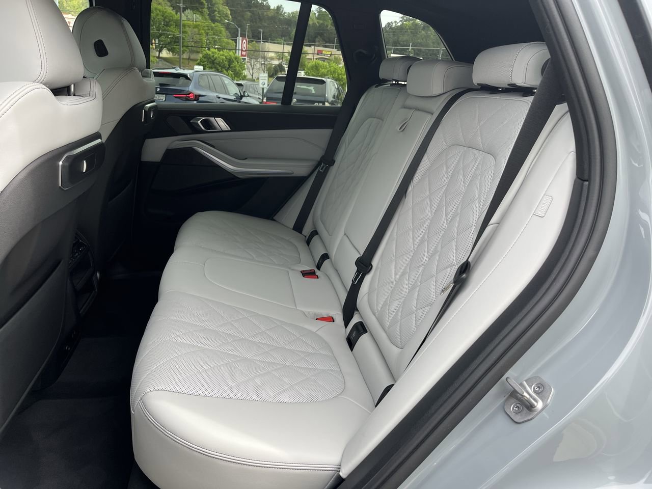 Certified 2024 BMW X5 xDrive40i w/ M Sport Package image 32