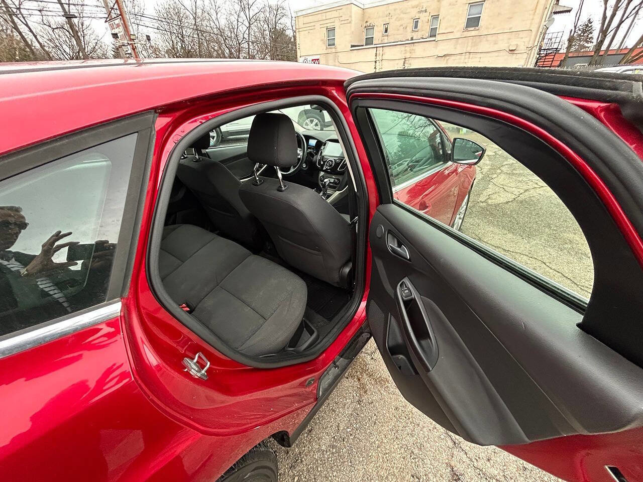 Used 2012 Ford Focus SEL image 8