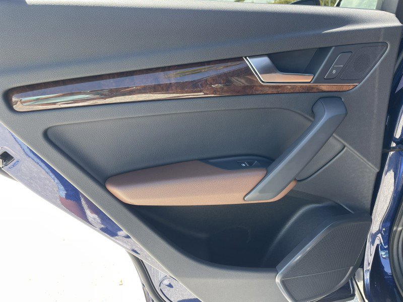 Used 2020 Audi Q5 2.0T Premium w/ Convenience Package image 29