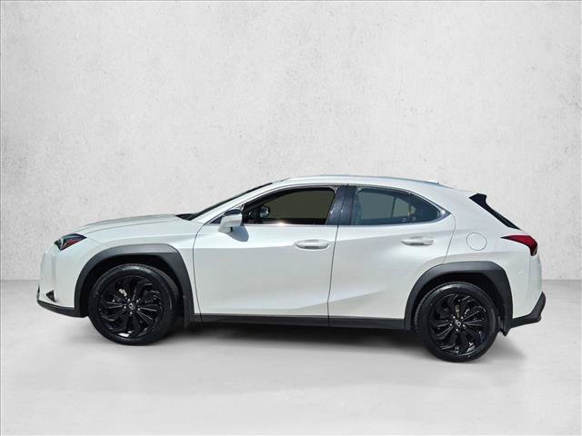 Used 2022 Lexus UX 200 w/ Accessory Package (Z2) FWD image 9