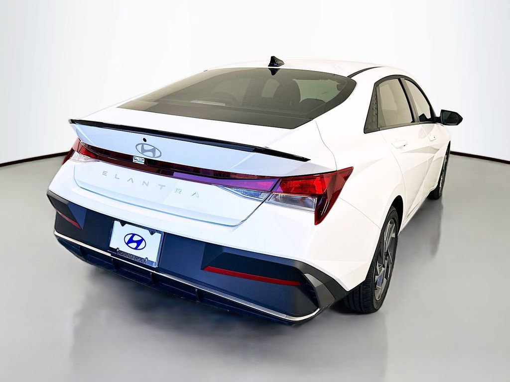 New 2025 Hyundai Elantra Sport image 5