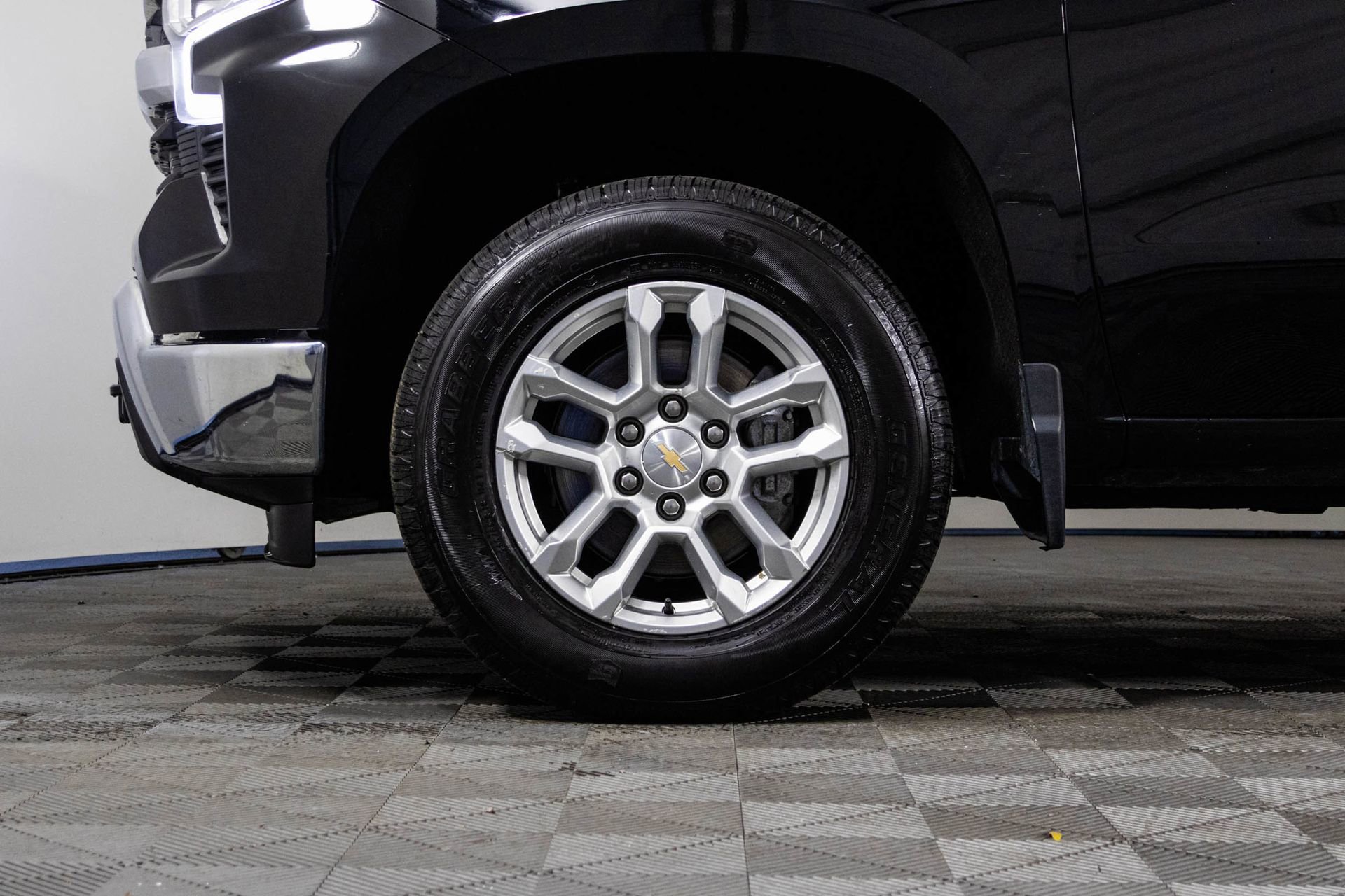 Used 2023 Chevrolet Silverado 1500 LT image 42